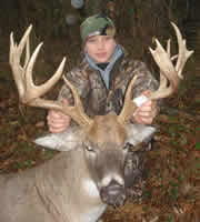 Gavyn Gosha of Herrin and his 17-point buck